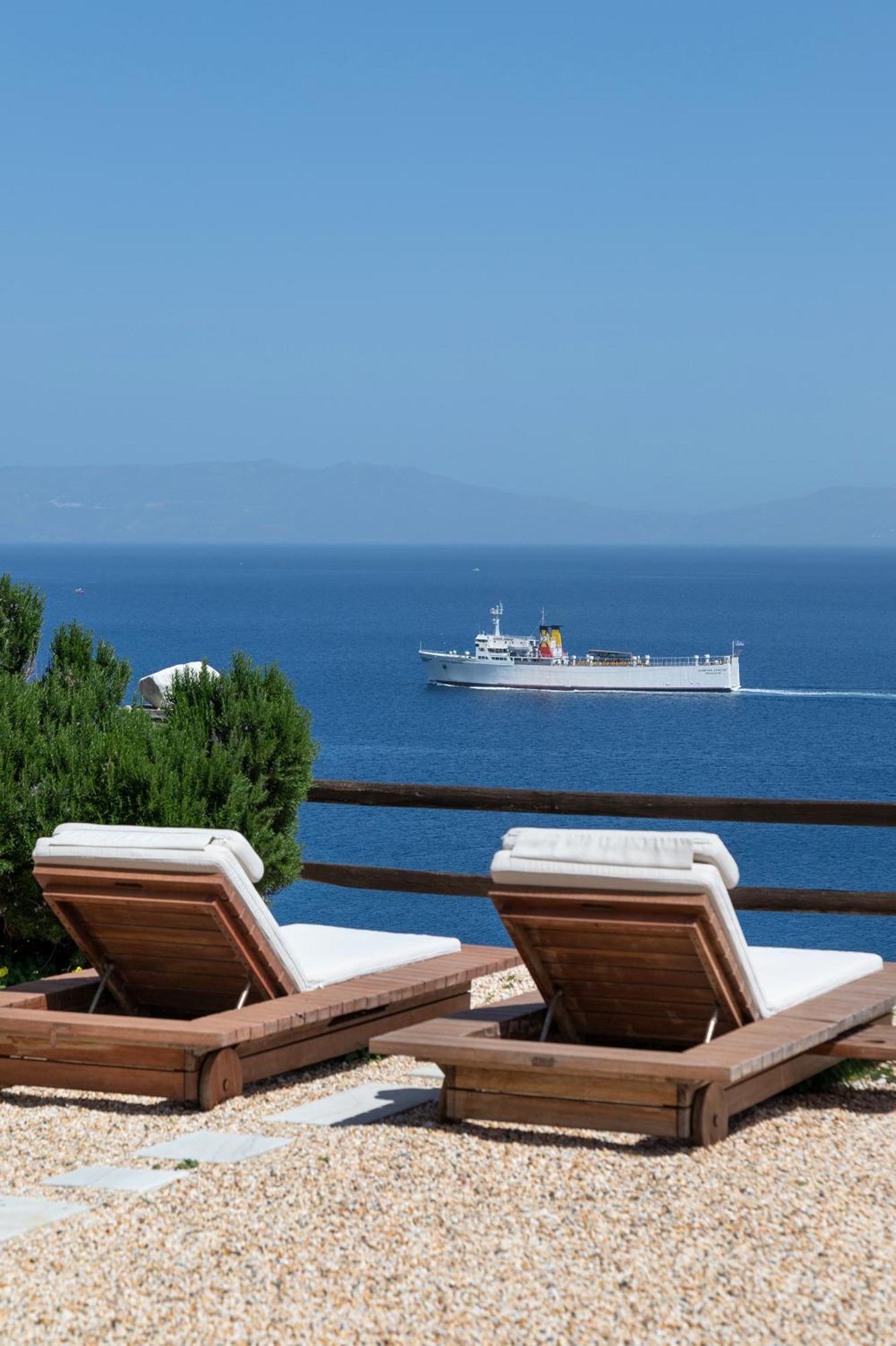 Aegean View - Seaside Apartment In Syros Azolimnos Exterior photo